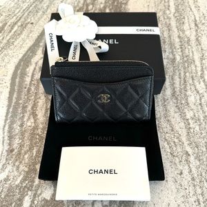 Chanel Caviar Zipped Card Holder